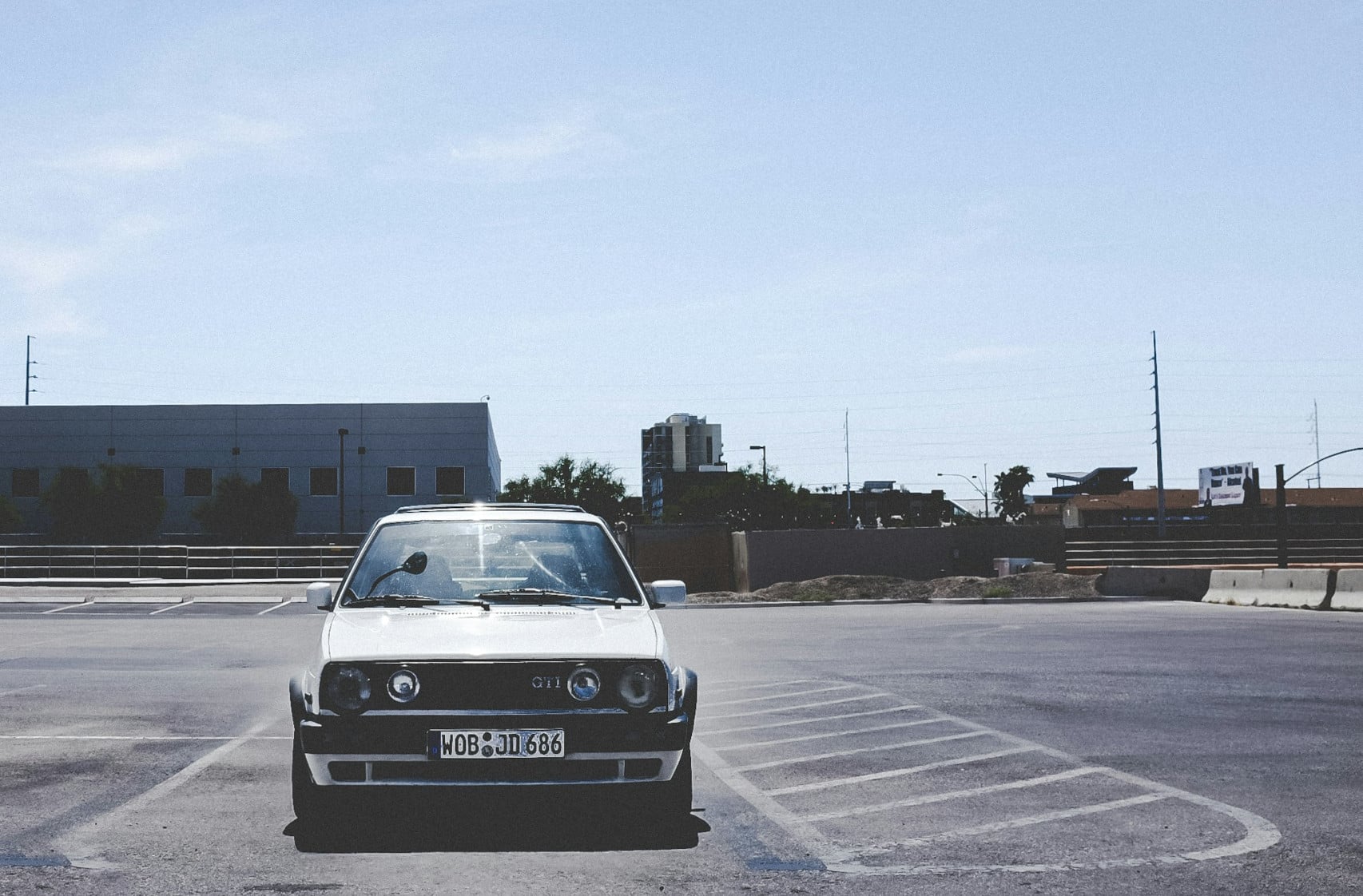 auto op parkeerplaats